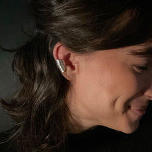 Load image into Gallery viewer, Bandshell Ear Cuff