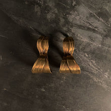 Load image into Gallery viewer, The Great Lawn Earrings